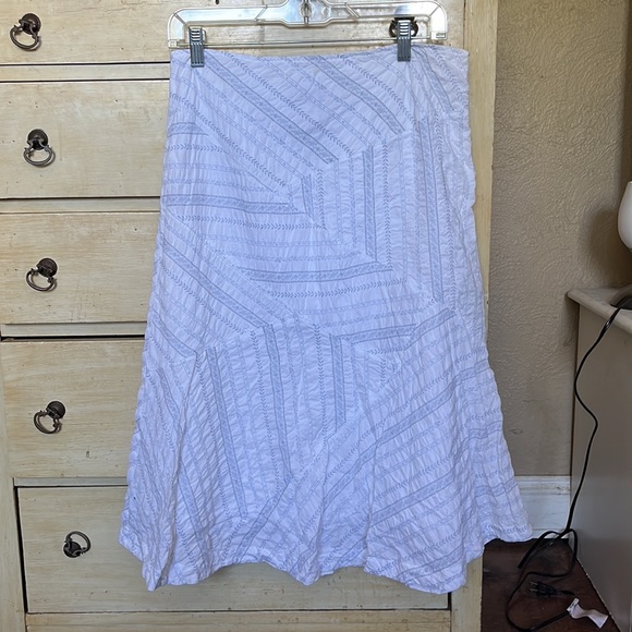 EUC Calvin Klein skirt - Picture 3 of 3